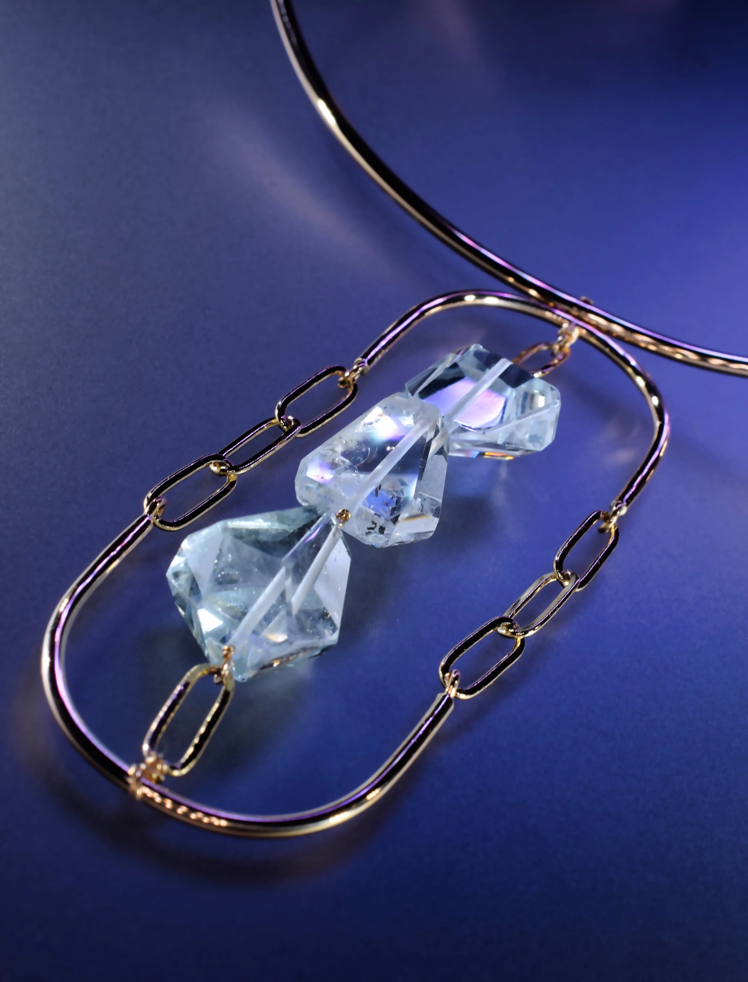blue topaz choker pendant with paperclip chains