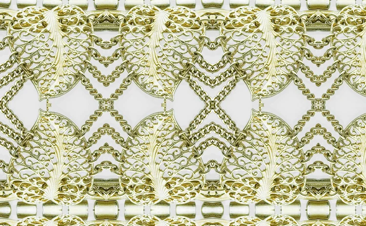 Detail of an openwork gold mesh band
