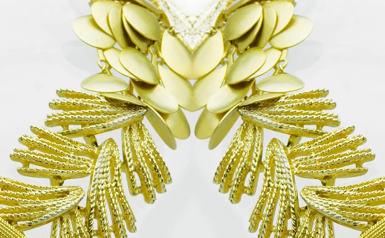 Gold spray necklace with pale gold petals