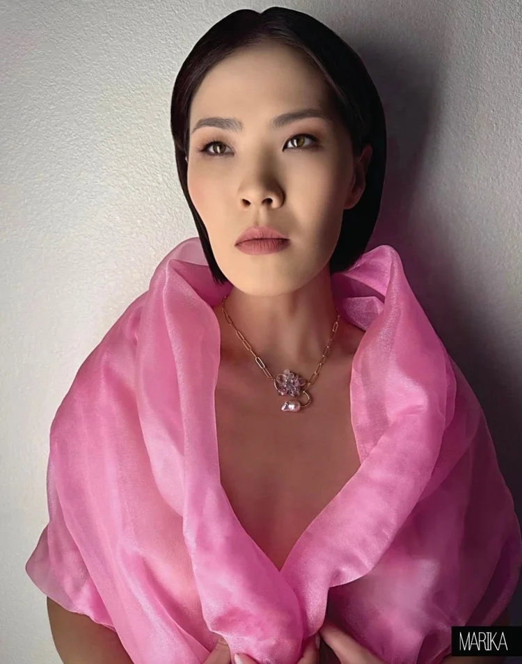 MARIKA Tamar page: the model in pink organza