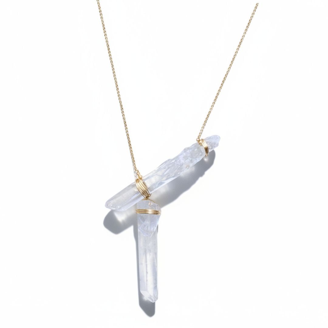 ASYMMETRIC CRYSTAL PENDANT NECKLACE