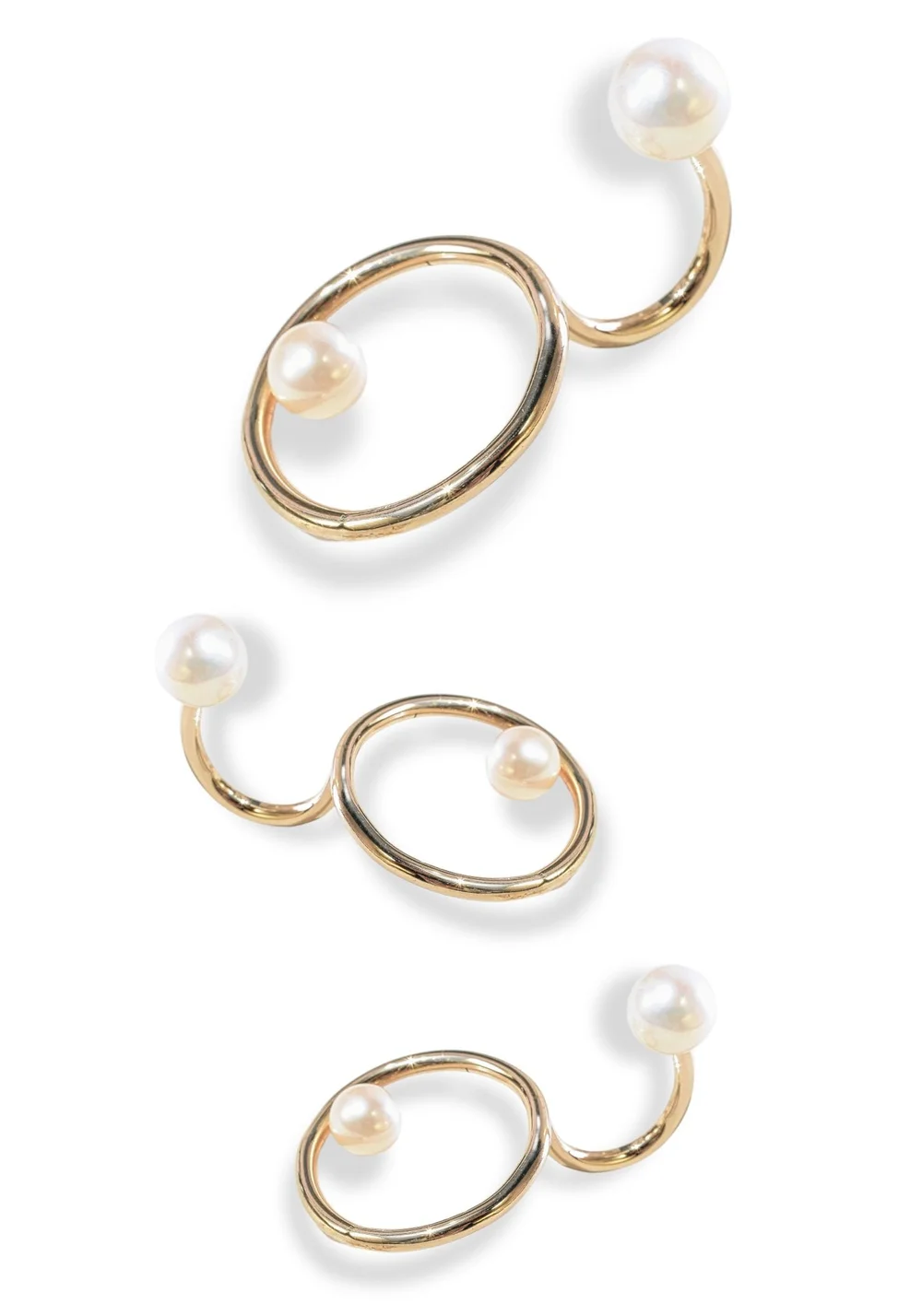 Three Andrea Li gold two-finger rings with pearls, by Andrea Li