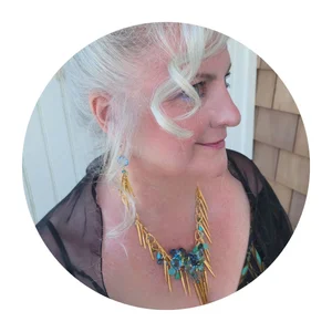 Autumn B., wearing her Andrea Li necklace