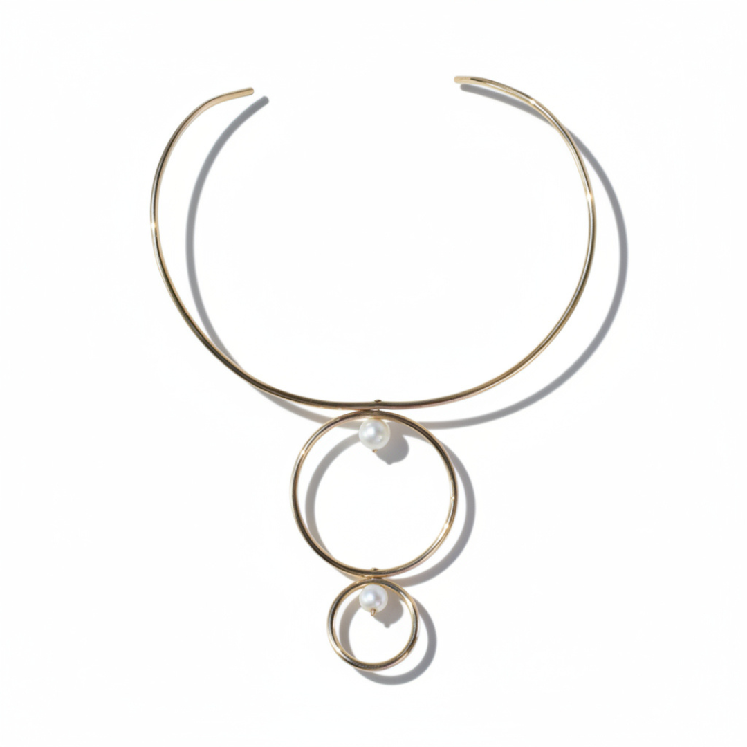 Gold circle two pearl choker (2).png