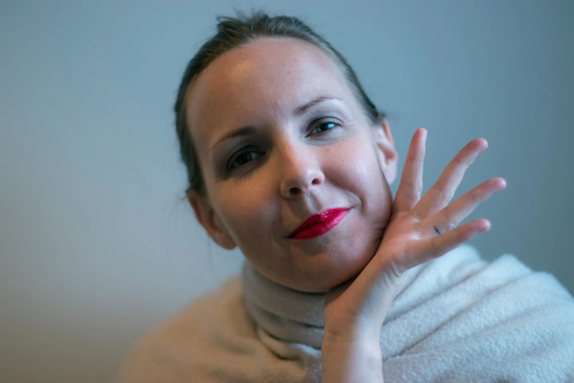 Did some glammah shots with Steph (“This is my child clown pose”)