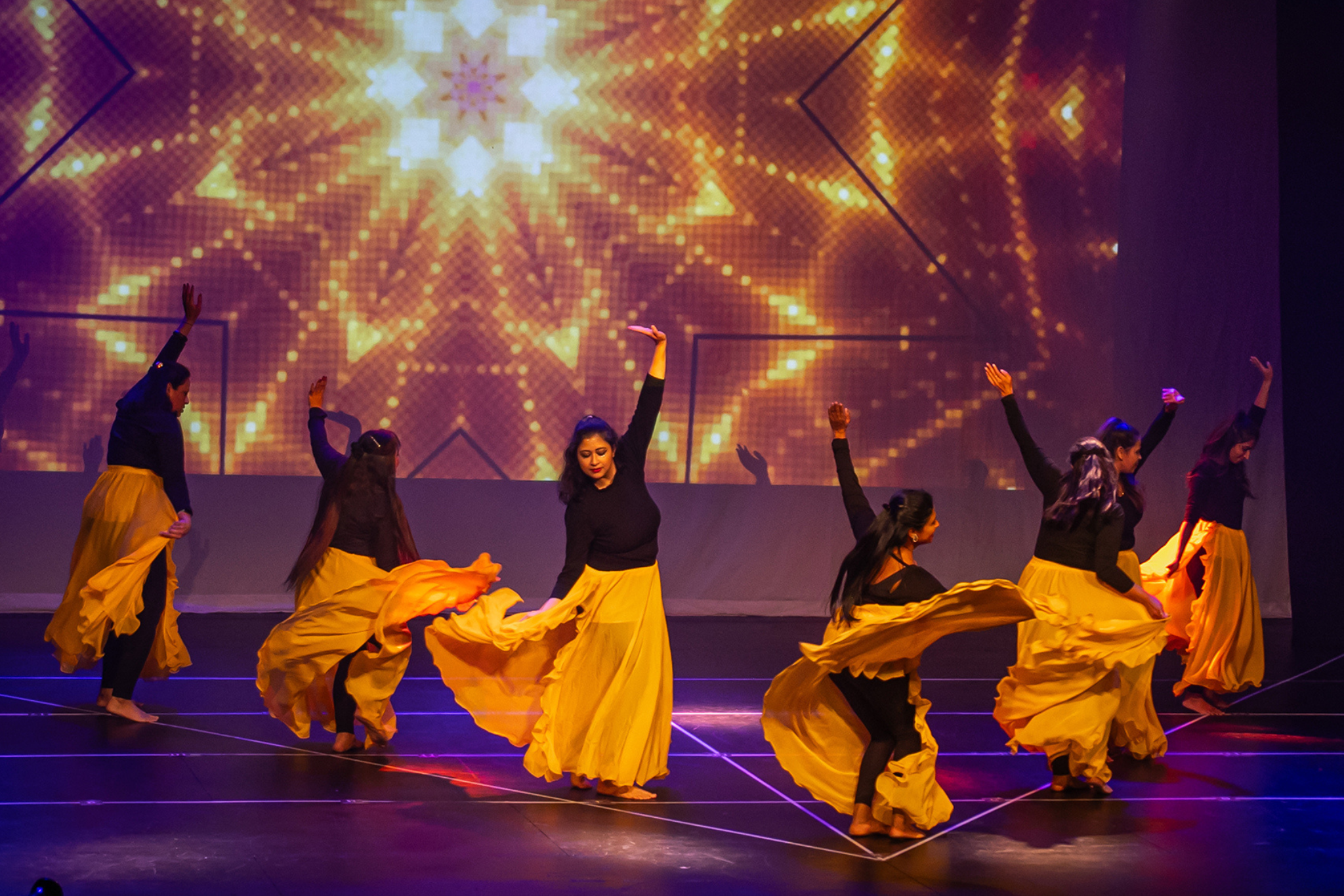 CREDIT Angela Grabowska - Shiamak Bollywood Dancers.png