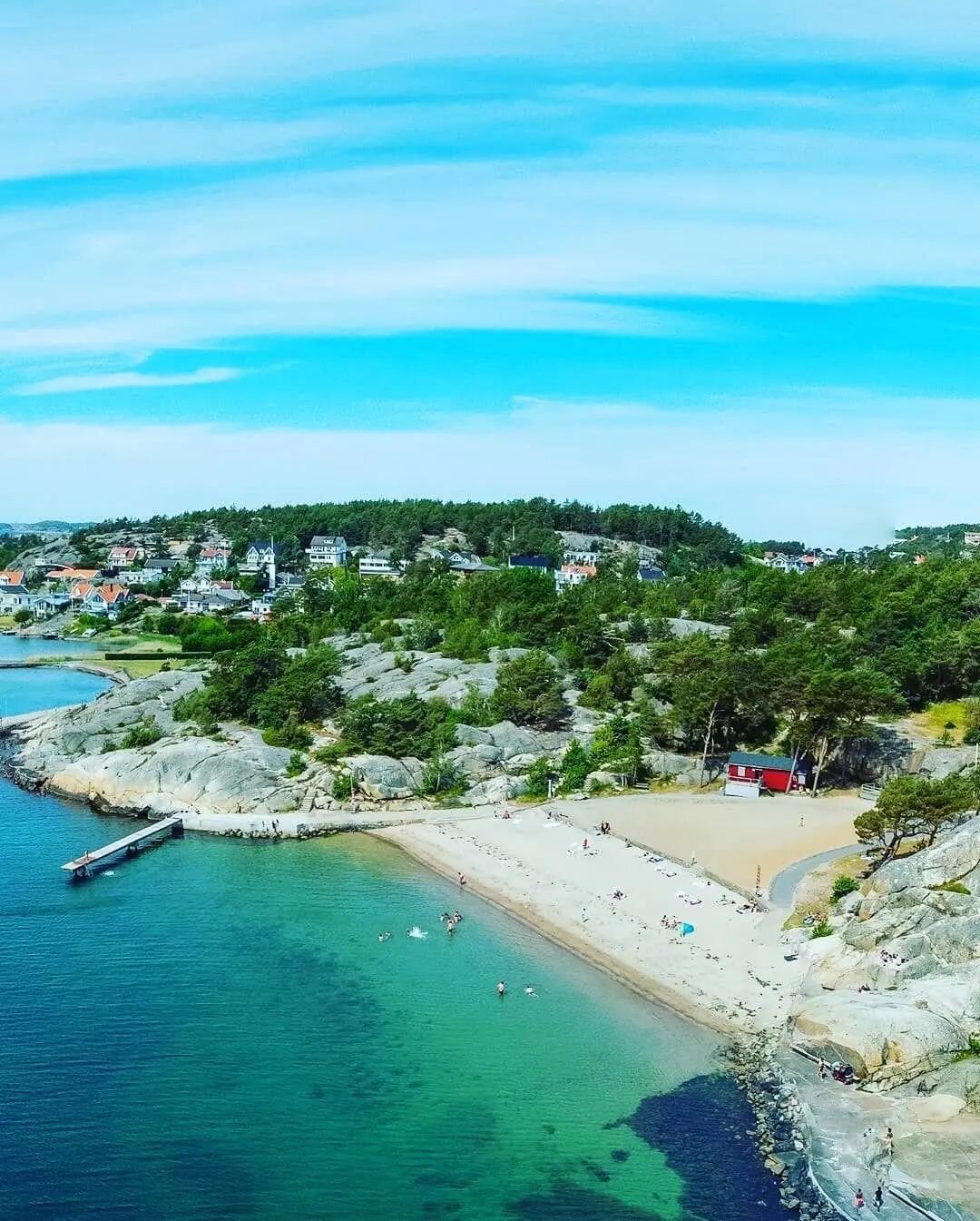 Who needs to cool off? Great 📷 by @sunya_kk 👌

#beach #n&auml;set #westcoast #thisisgburg #gebege #gothenburg #g&ouml;teborg #visitsweden #sunseasand #summertime