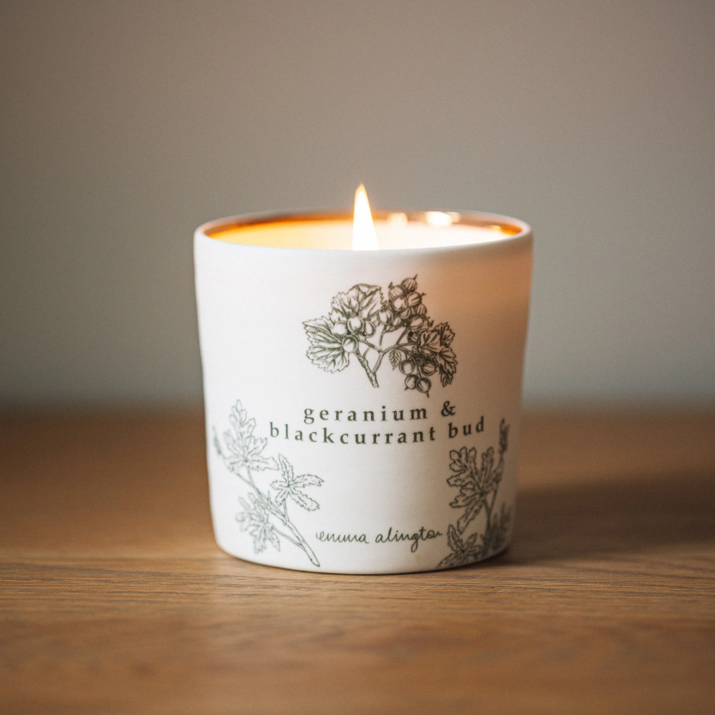 NEW Geranium + Blackcurrant Bud Scented Candle