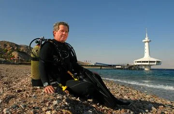 kahn_1029.jpg