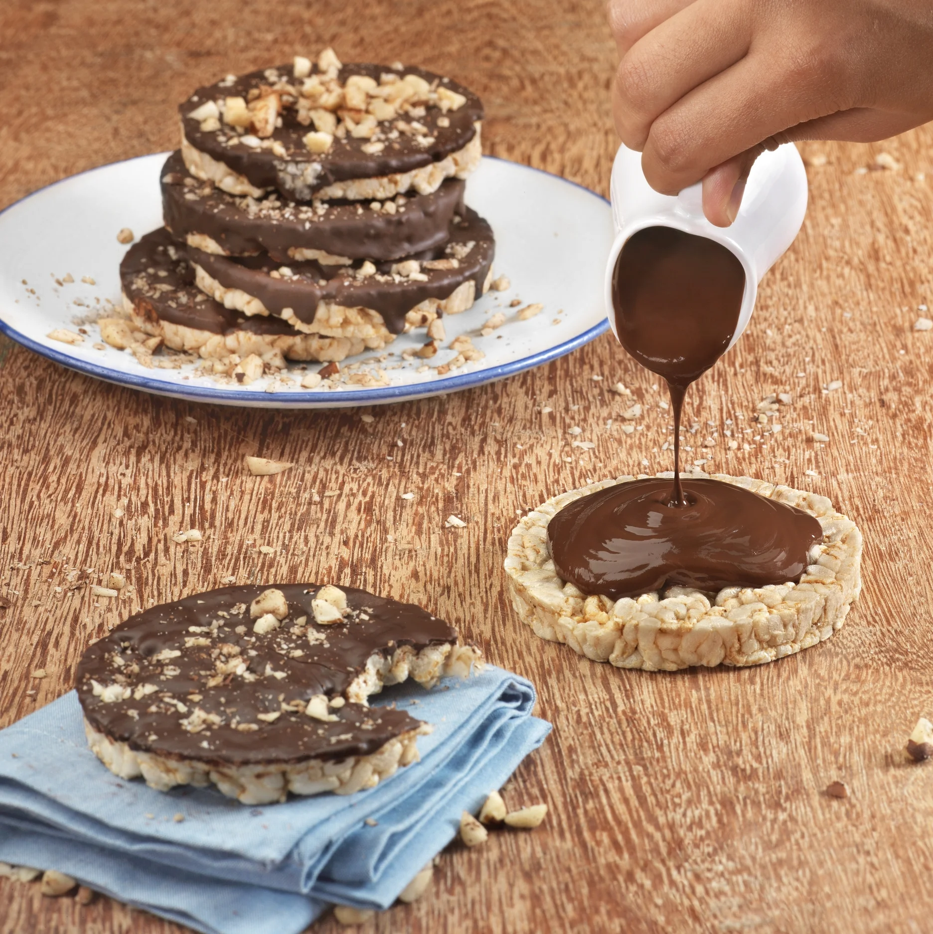 BOLACHA DE ARROZ COM CHOCOLATE 02.jpg