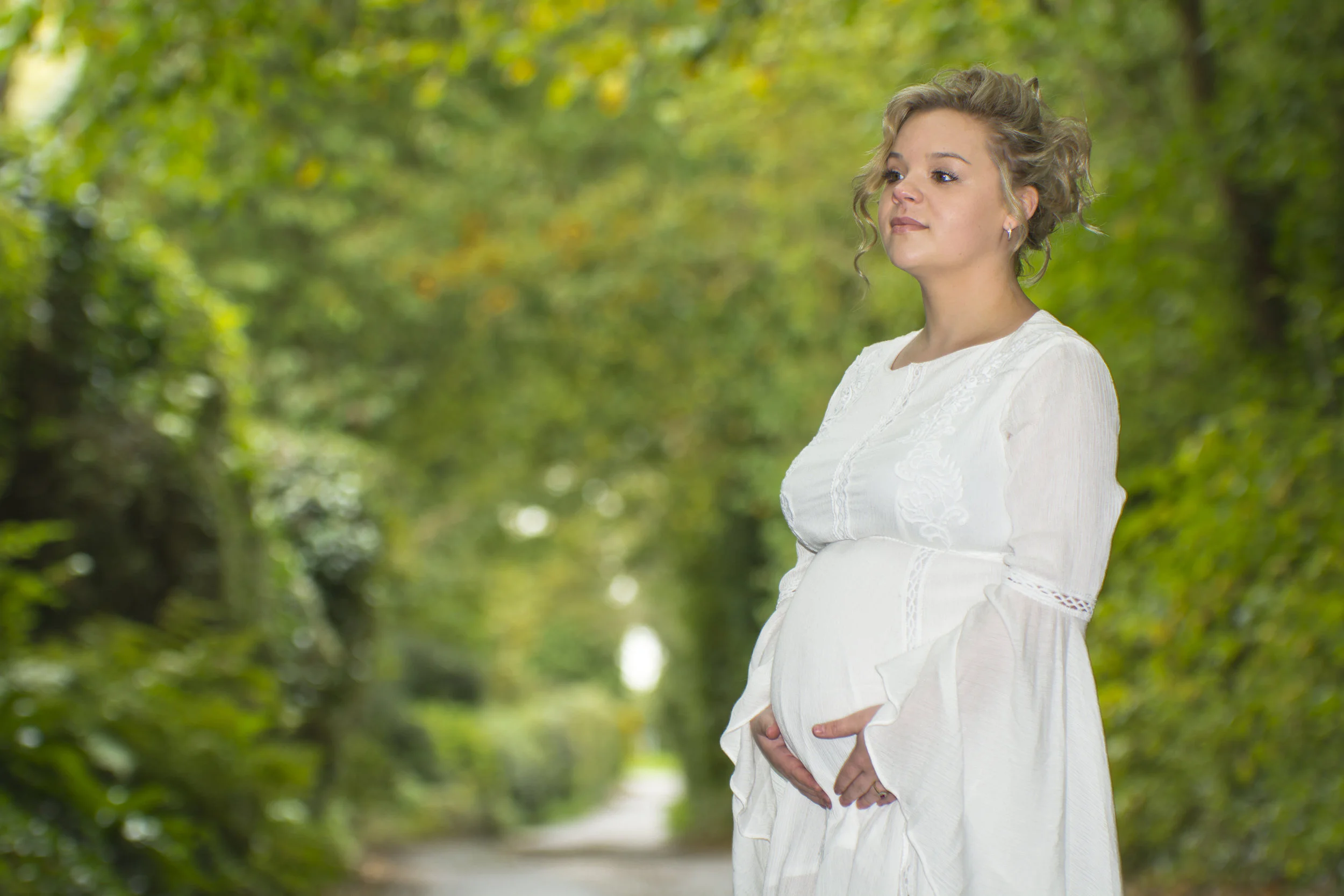 maternity natural outdoor photoshoot