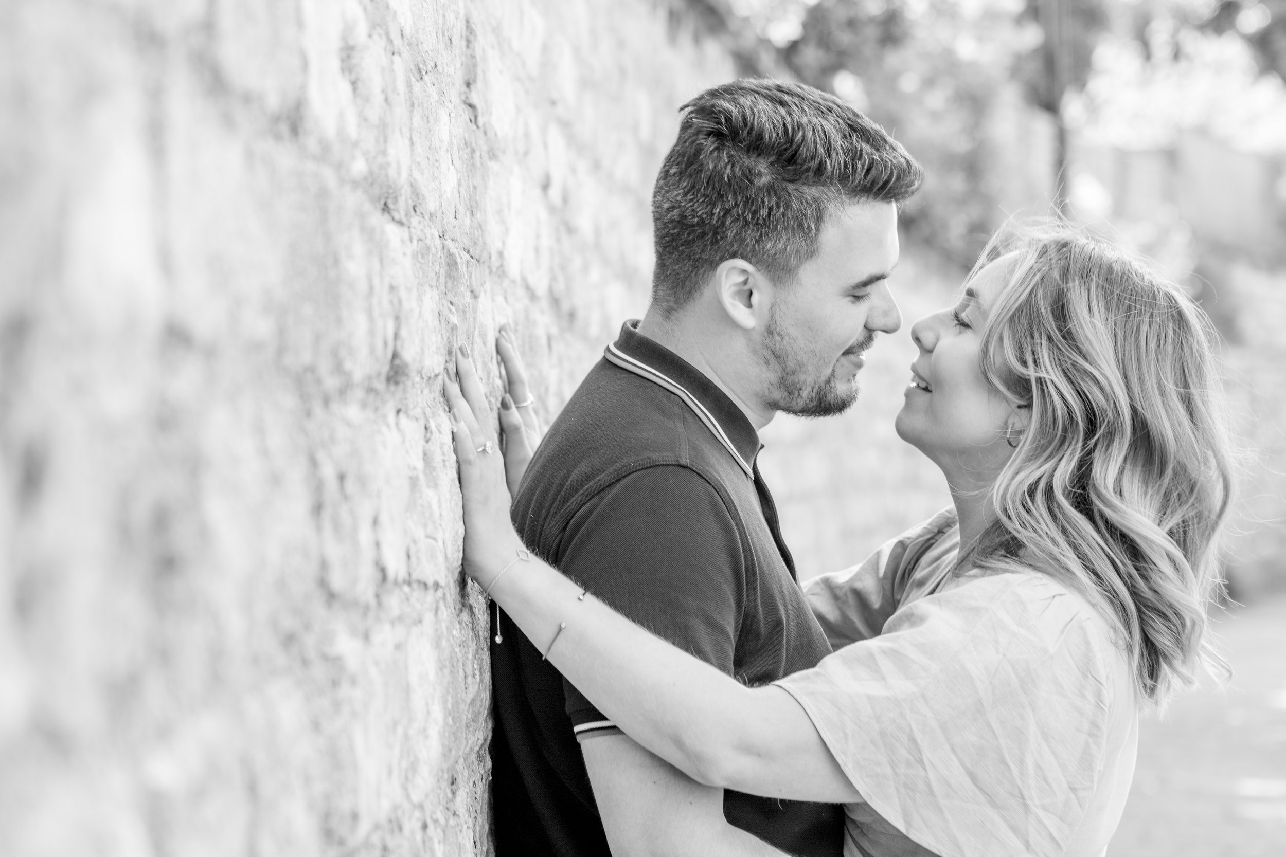 Lincoln-couple-engagement-photography