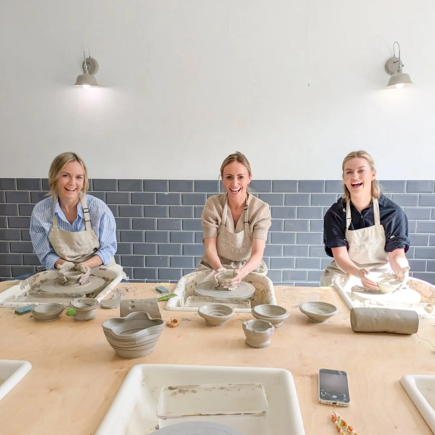 Warning: pottery with friends may cause uncontrollable laughter! 😂

#funwithfriends 
#potteryworkshop 
#makingmememories 
#whatwillyoumake 
#potterswheel
#laughteristhebestmedicine
#HoneybournePottery