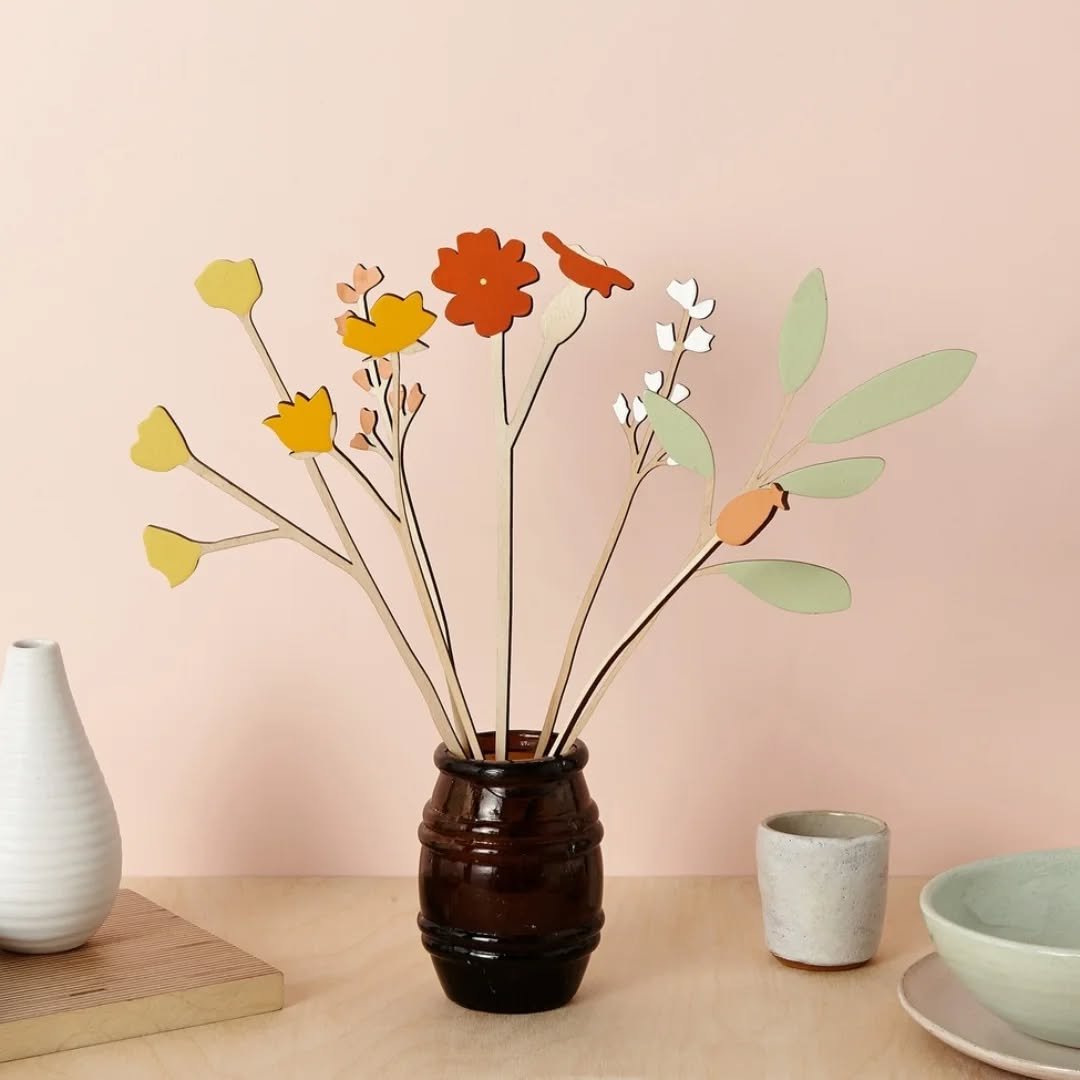 My favourite wooden flower set :) I love the way the stems fan out to the sides to make a really full display - so striking as the centre piece on a table or beautiful against a wall or on a mantlepiece too :)