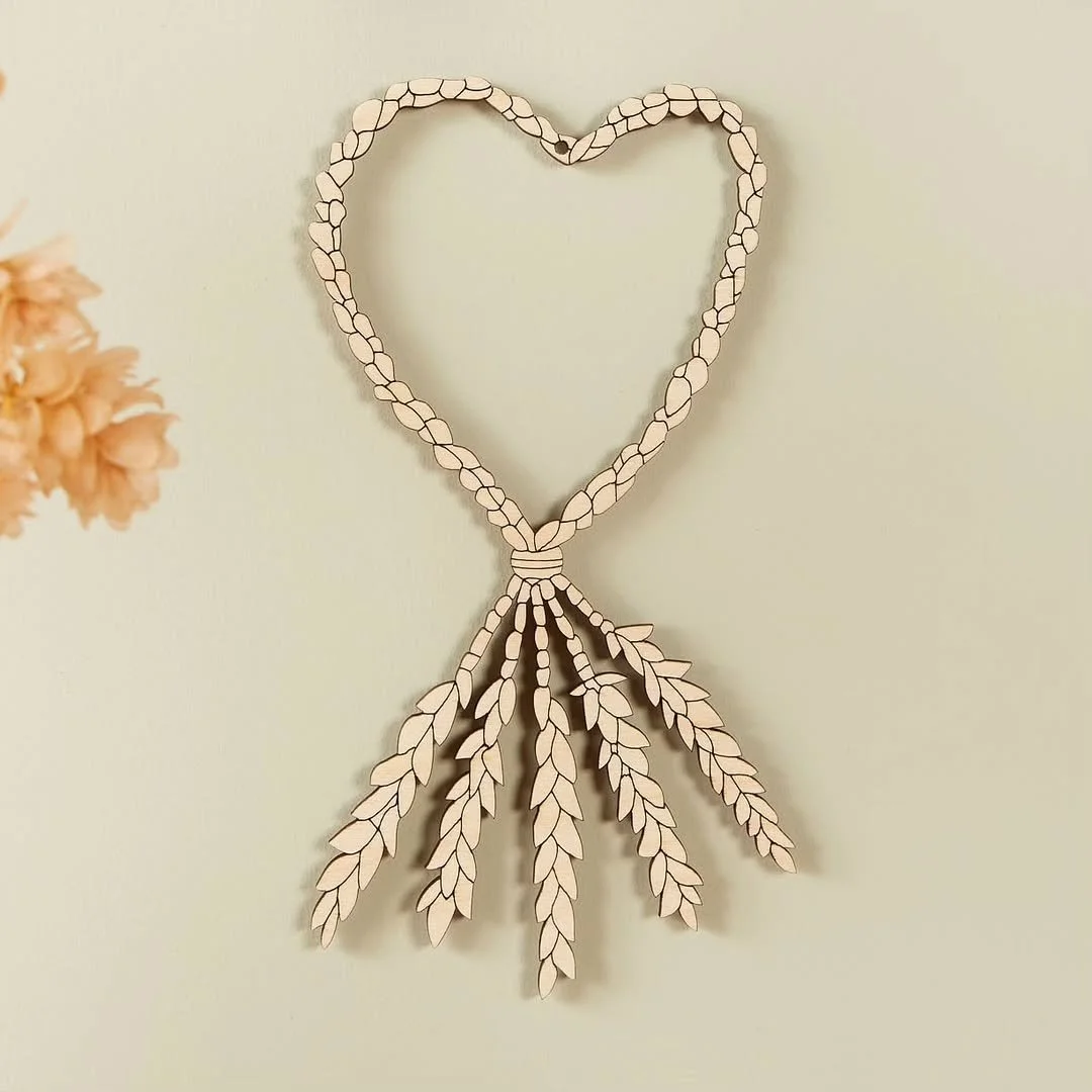 My Summer Sale is in its final weeks and this elegant Corn Heart is still to find a home.

Inspired by the traditional harvest custom of plaiting the last straws from the corn harvest into the shape of a heart, it's known as a 'Countryman's favour' a
