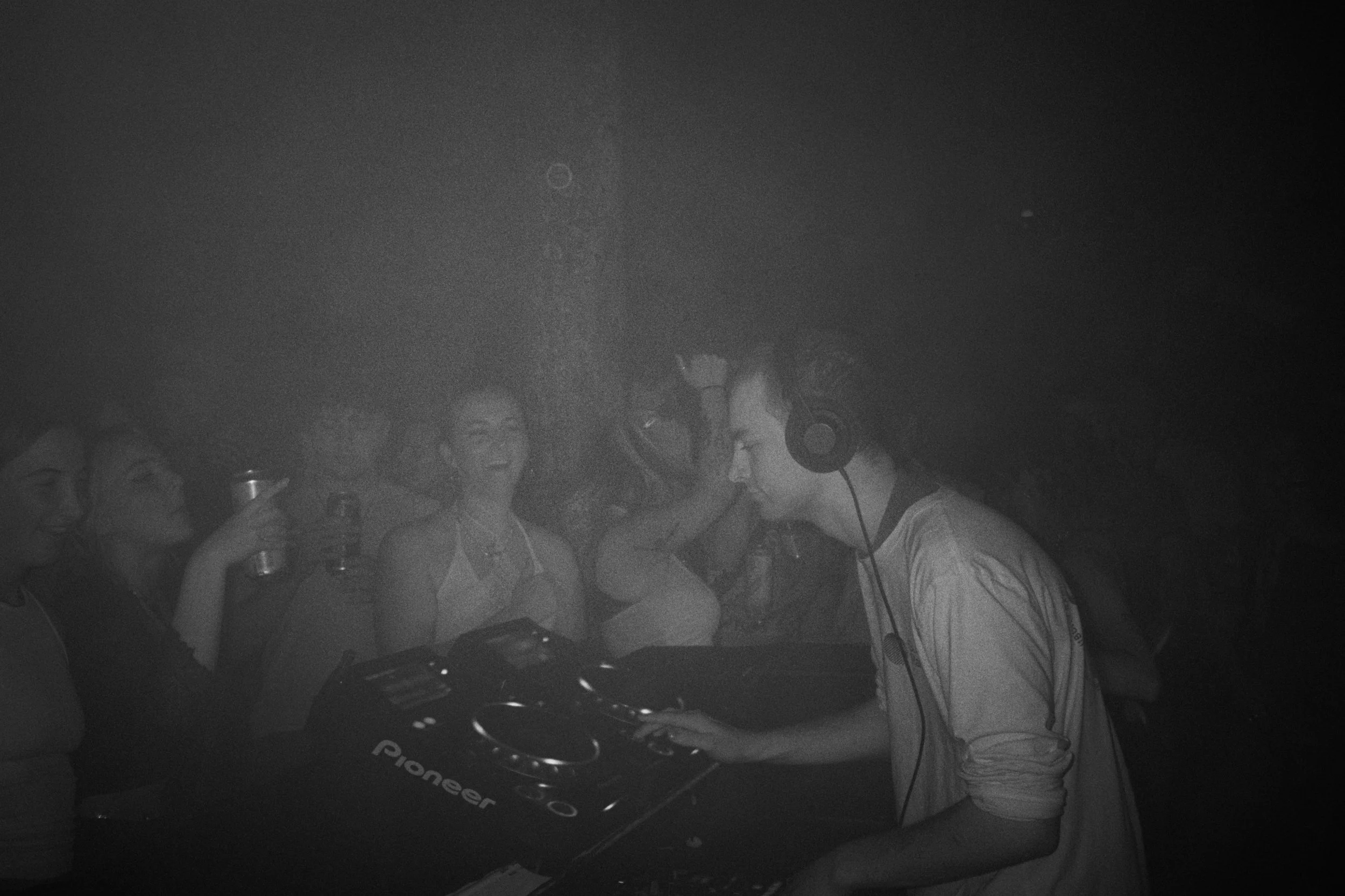 backspin_sideB_bw_edits-23.jpg