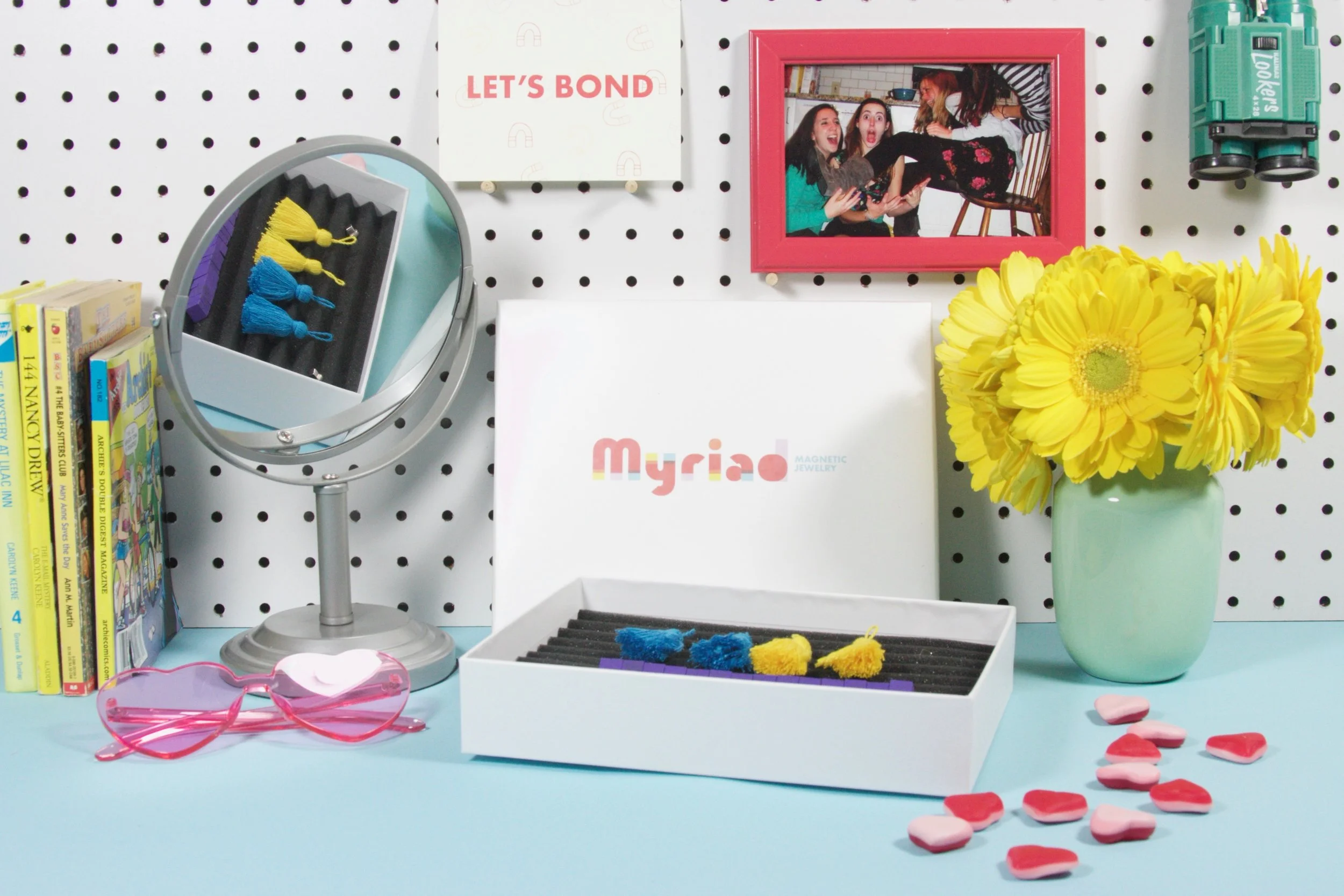  Myriad is a magnetic jewelry line for teens.&nbsp; 