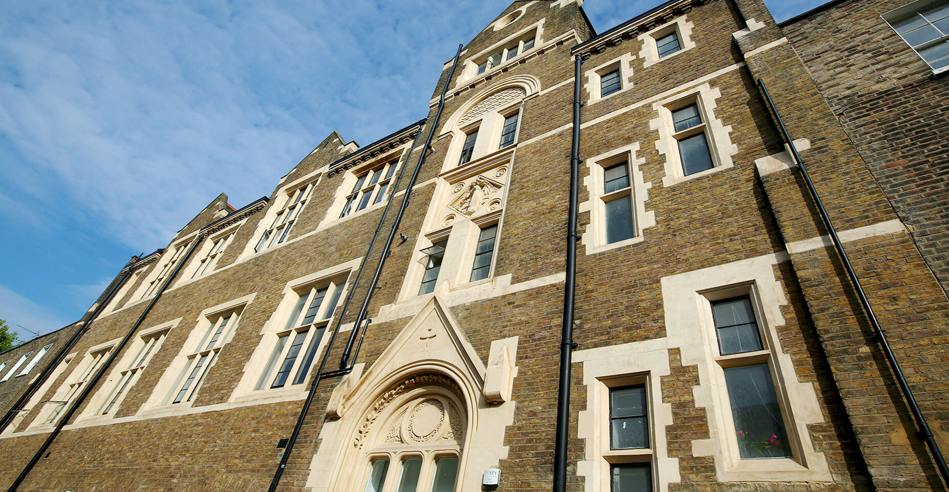 01-ICS-LONDON.jpg