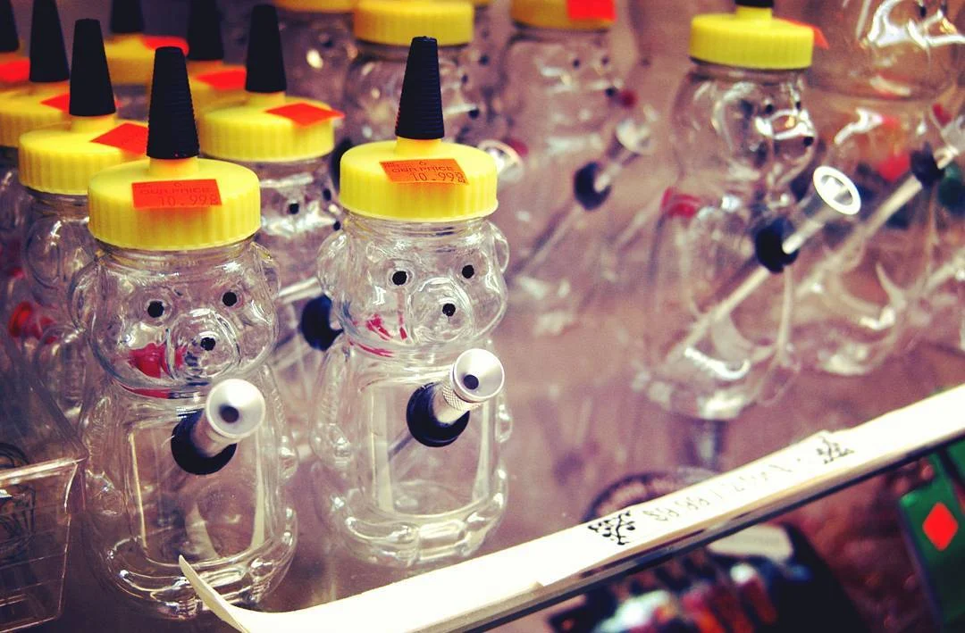 Honey_bears_are_back__www.dolansmoking.com___l4l__awesome__cute__fashion__f4f__picoftheday__picofthemoment__picofthenight__picoftheweek__smokeshop__420__710__smokeweedeveryday__highsociety__bongrip__indica__pot__ganga__cannabisculture__high__weedporn.jpg