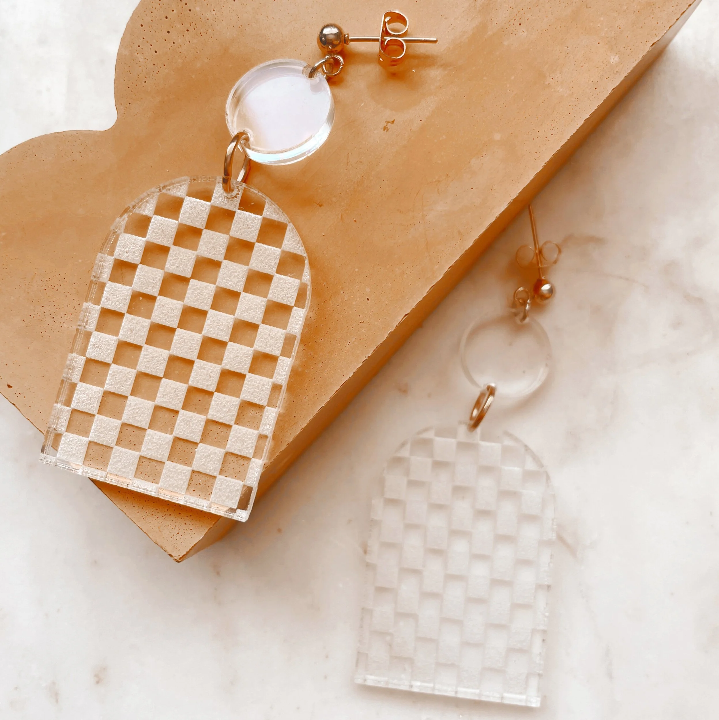 E4E1AF03-C552-4FD7-926C-5AD6DA7D3729