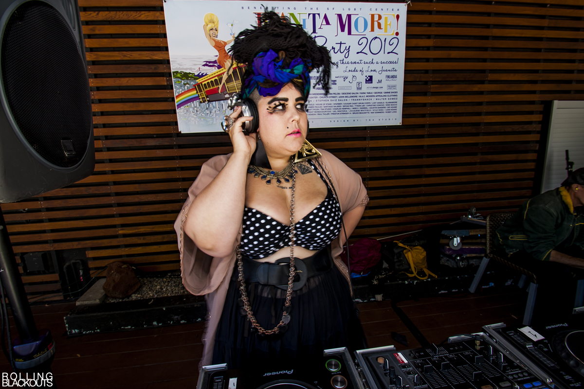 JUANITAMOREPRIDE-2060.jpg