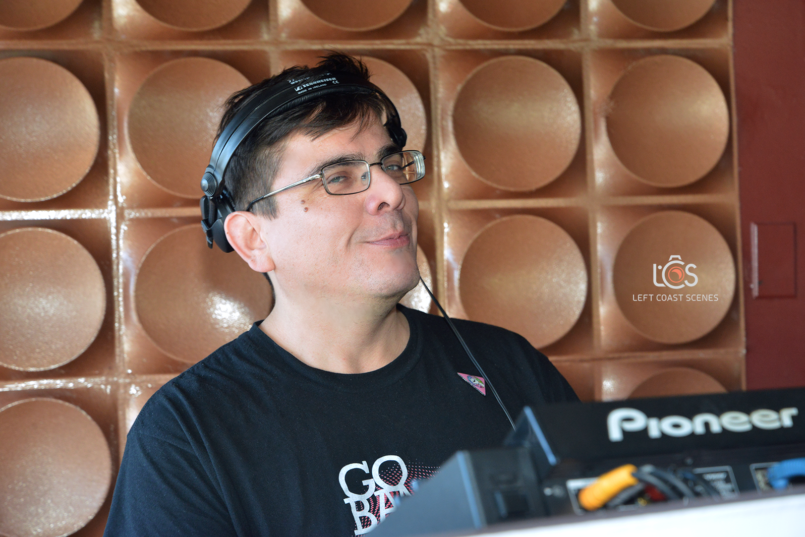 38. DJ Sergio Fedasz of Go BANG! fame at the turntables.png