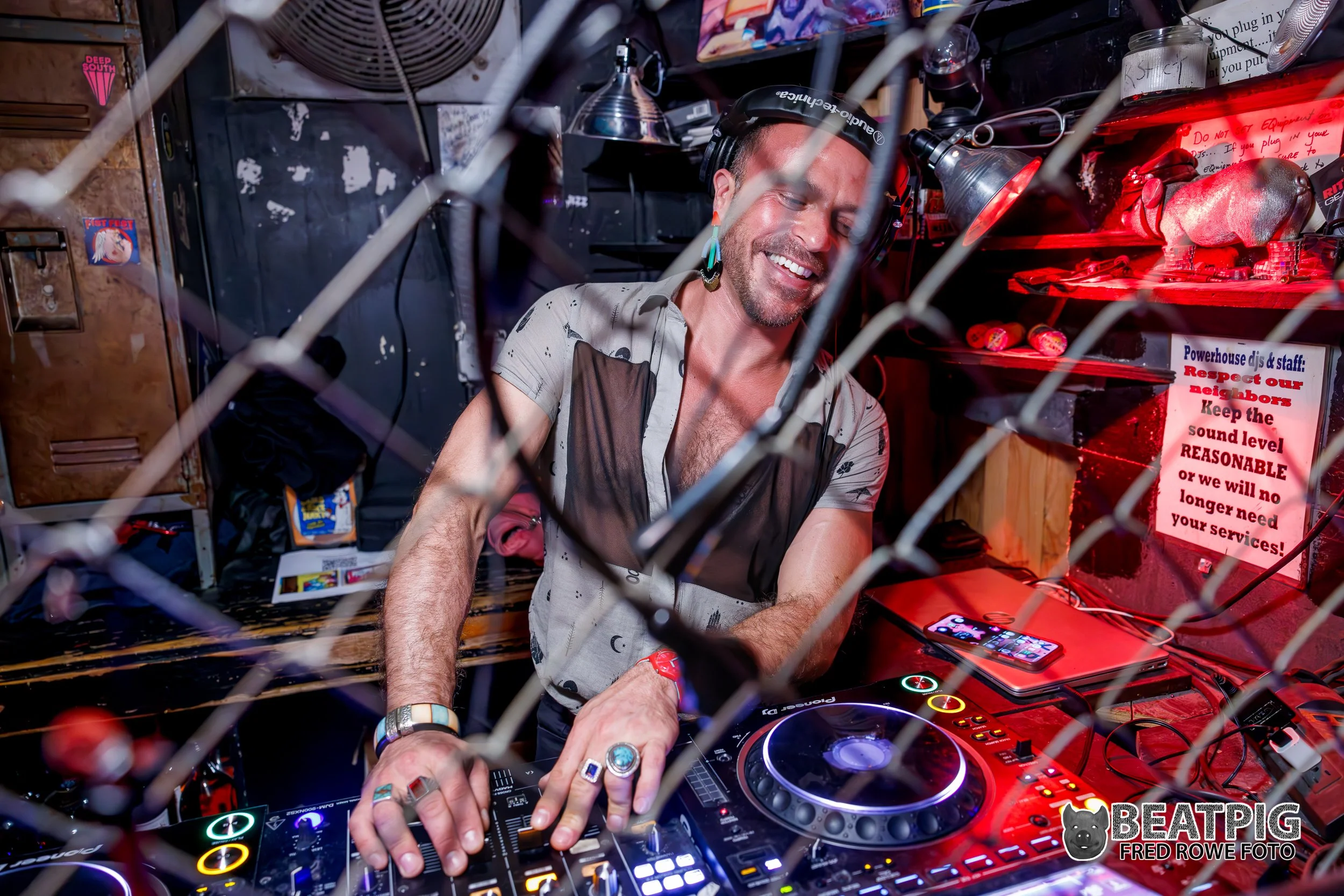 Beatpig1024-112.jpg