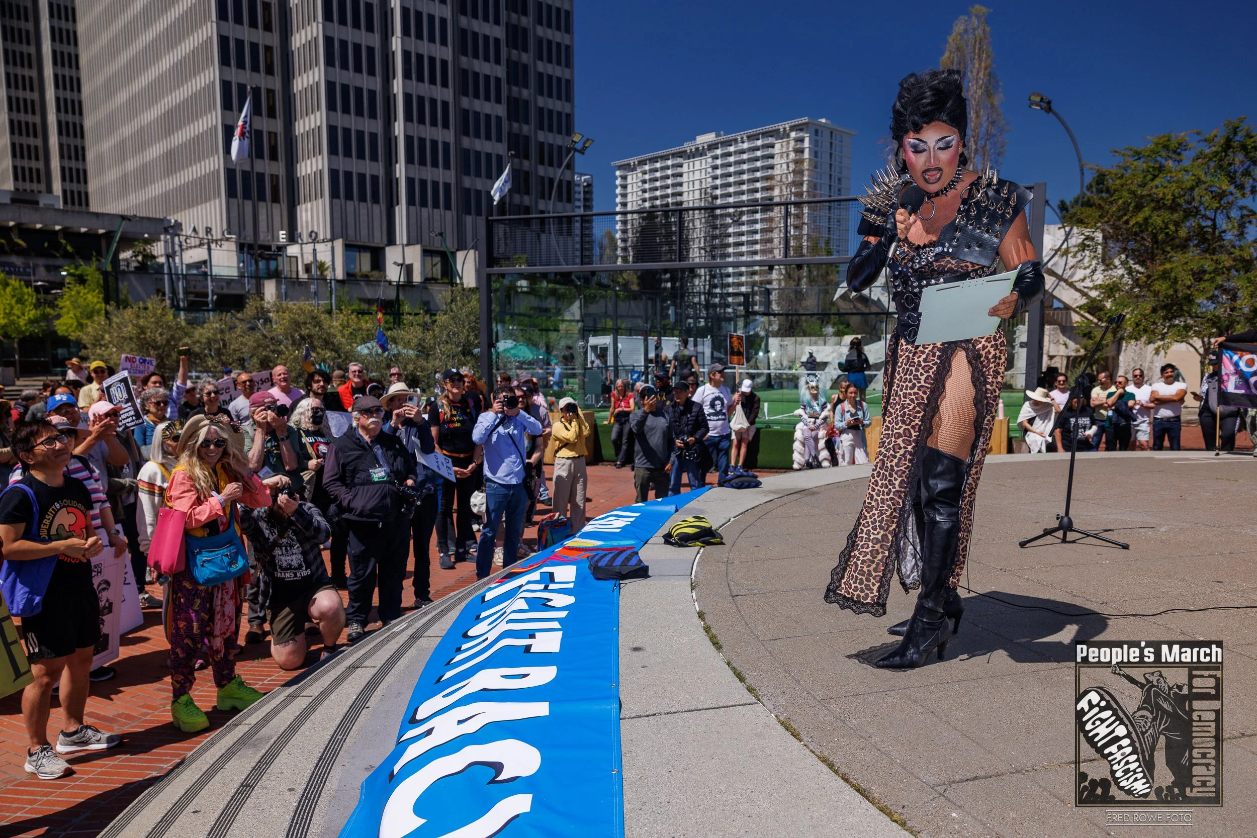 PeoplesMarch2025-77.jpg