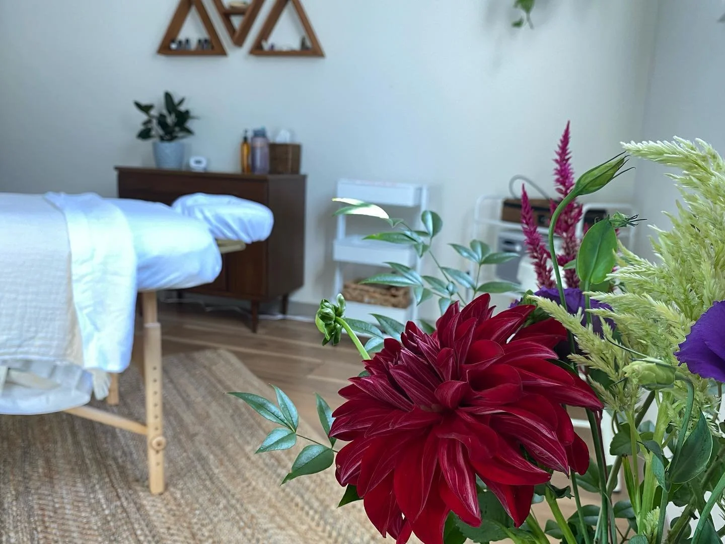 when dreams become reality&hellip;

After years of offering mobile massage, I&rsquo;ve now created a space just for you. 🙏🏼

o̲n̲l̲i̲n̲e̲ b̲o̲o̲k̲i̲n̲g̲ a̲v̲a̲i̲l̲a̲b̲l̲e̲ n̲o̲w̲! L̲i̲n̲k̲ i̲n̲ b̲i̲o̲.