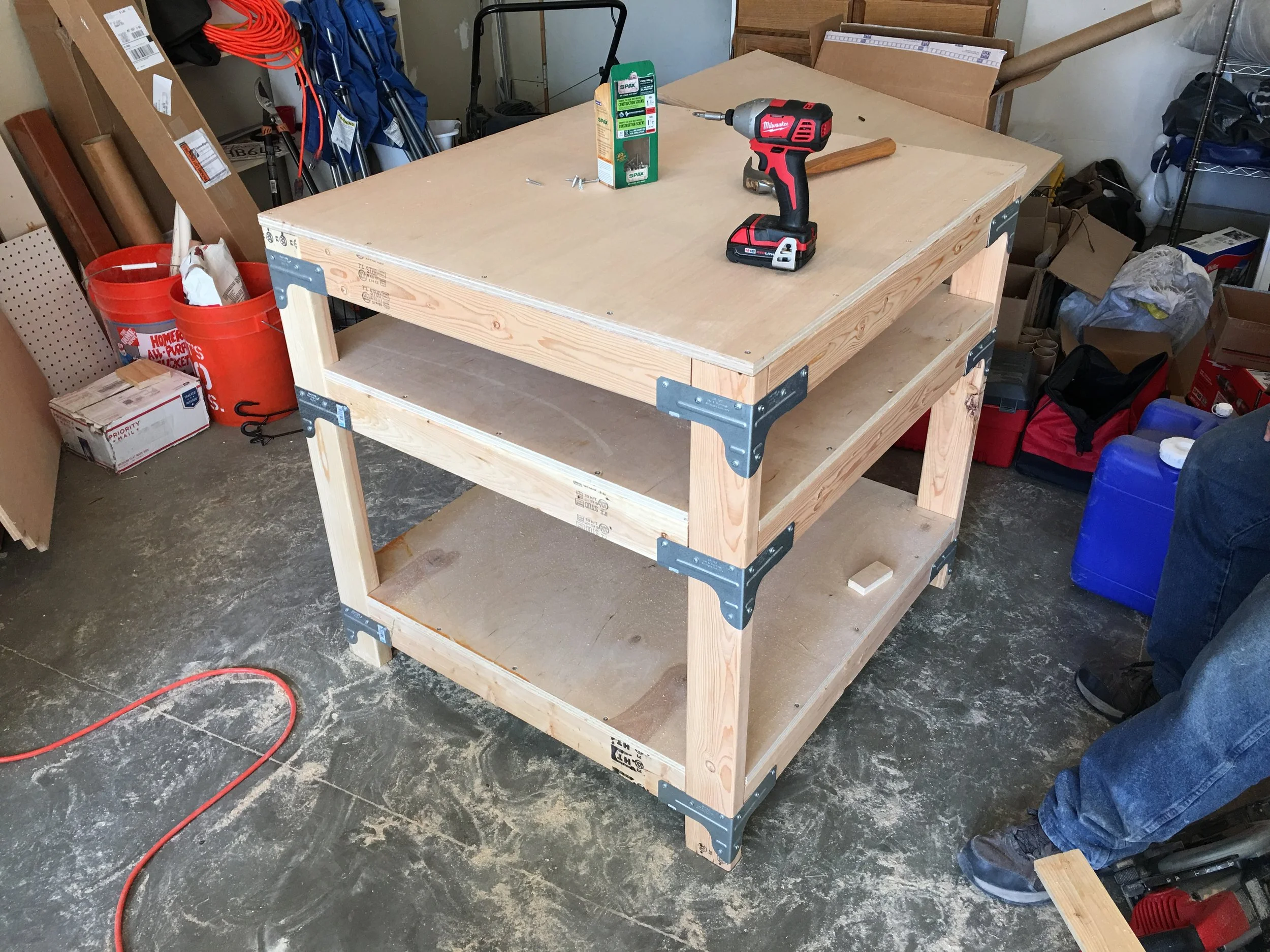 The finished work table.
