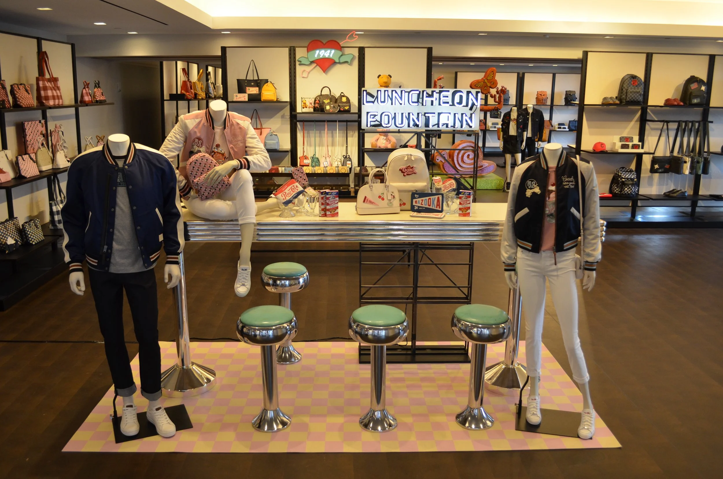 COACH STORE DESIGN + CONTENT - SAMARITUAL