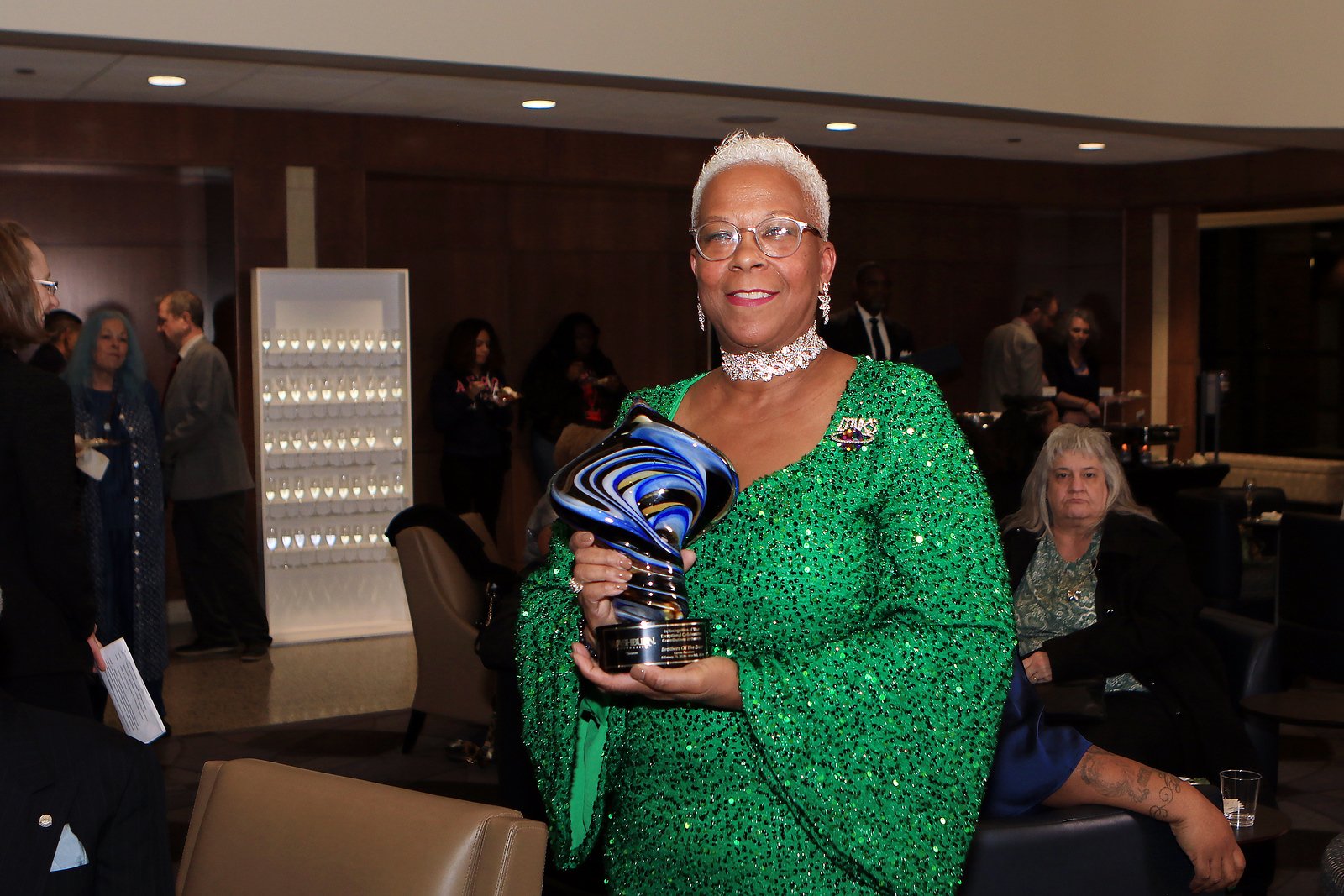 Monice Crawford, President, TopekaKSLinks, wWU Theatres Community Chapampion Award on behalf of the chapter for exemplary collaboration in the Arts.jpg