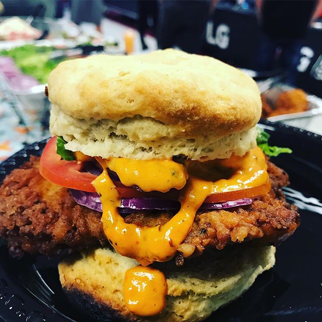 Chicken Sandwiches on biscuits for lunch today! 💯