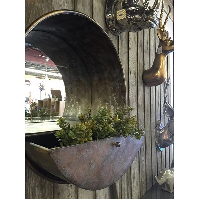 Day eight: 30% off all in stock mirrors! Come do some last minute Christmas shopping with us today. It's Saturday which means free cookies, cider, wine and a craft! #zingloveschristmas #12daysofchristmas #shoplocal #zingideafactory