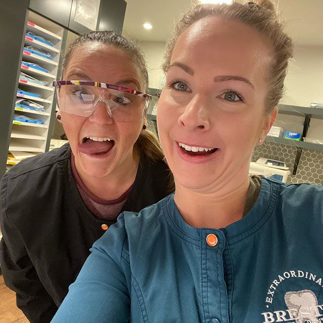 When your staff steals your phone.... 😂 I&rsquo;m surprised cheek retractors weren&rsquo;t involved. #bestworkisfunwork