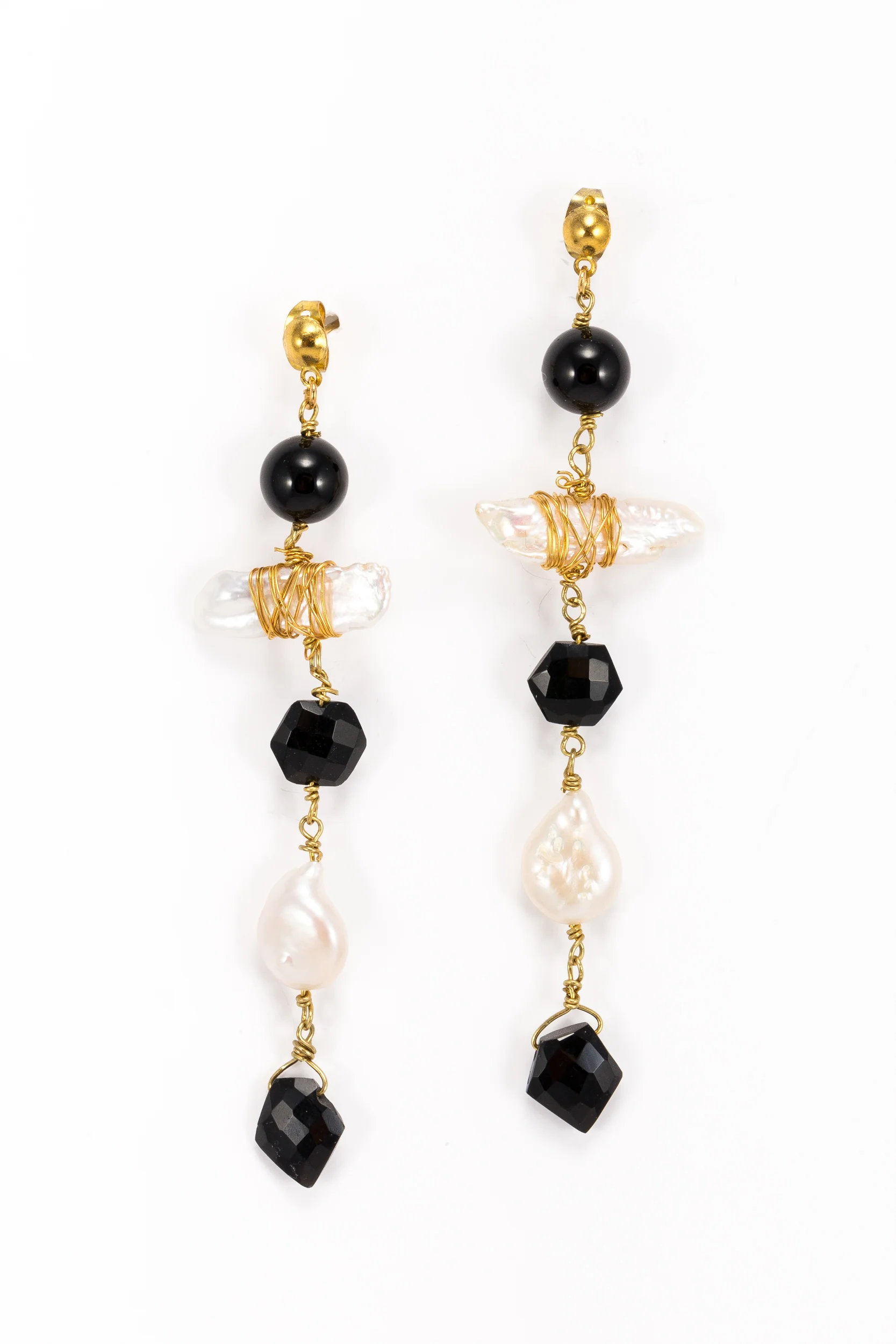 Boucles d'oreilles Chana noires et blanches