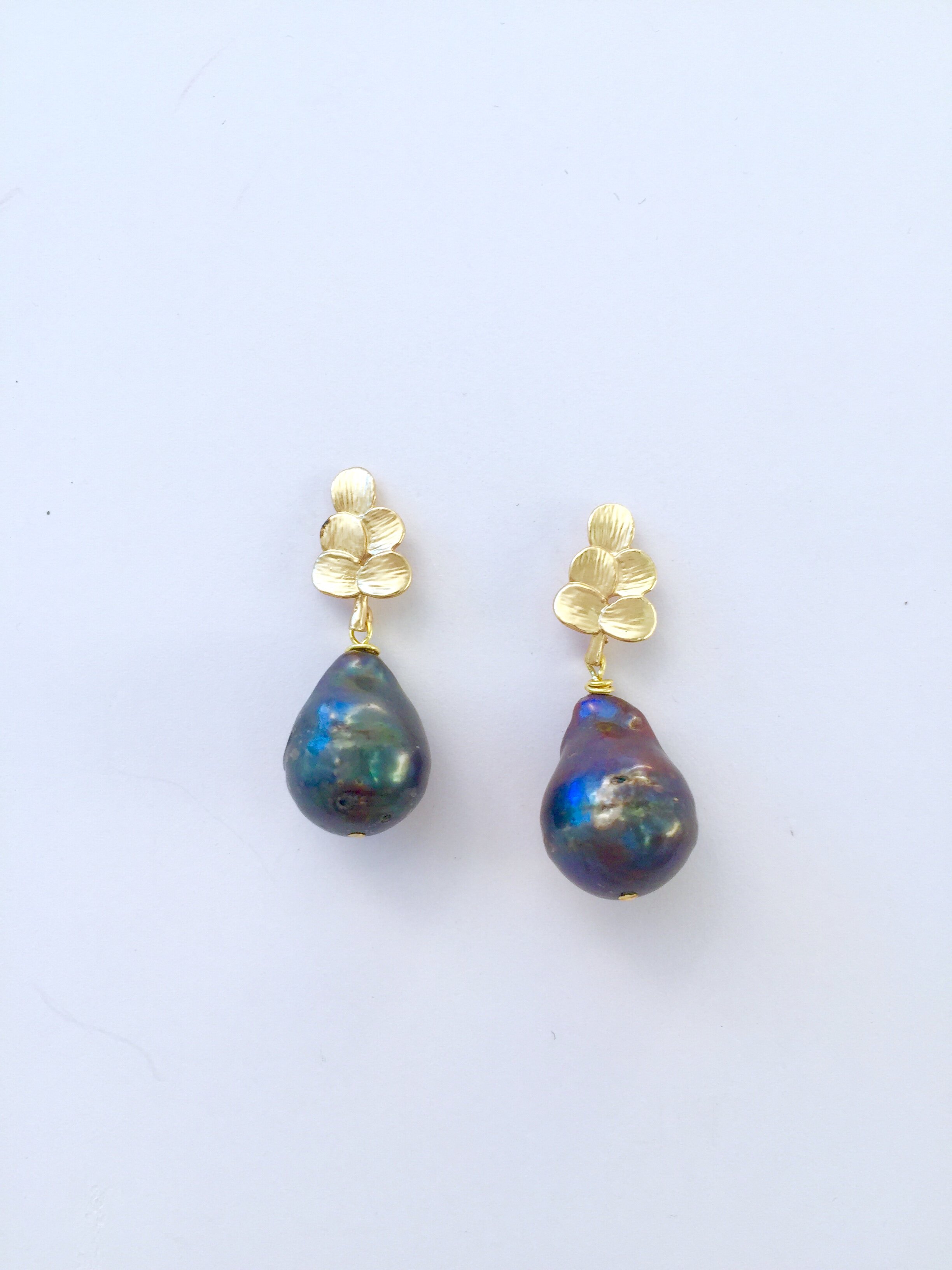 Boucles d'oreilles Perle Baroque Grise