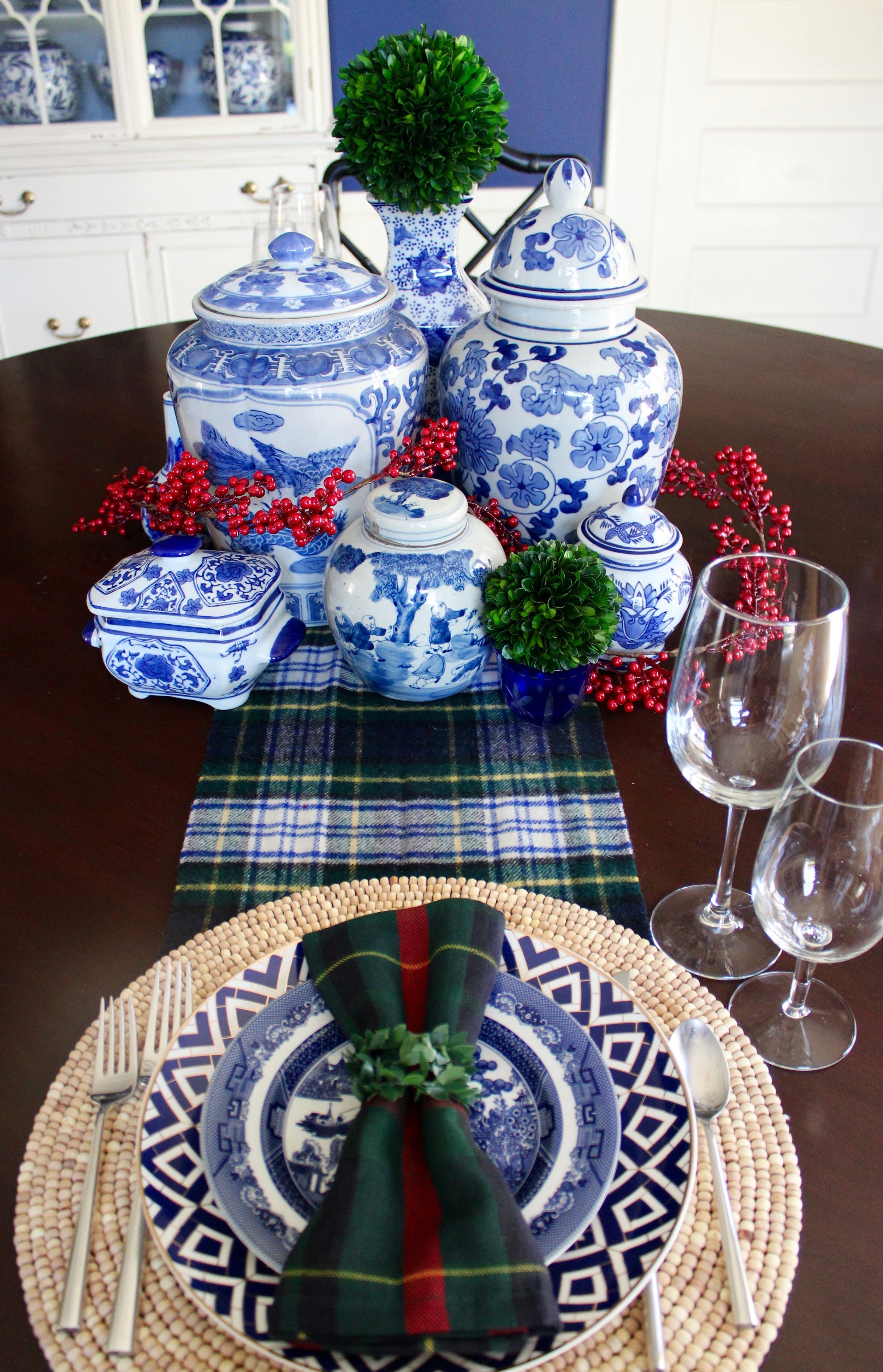 I love mixing china, and this deco pattern with a classic willow print is right up my ally! 