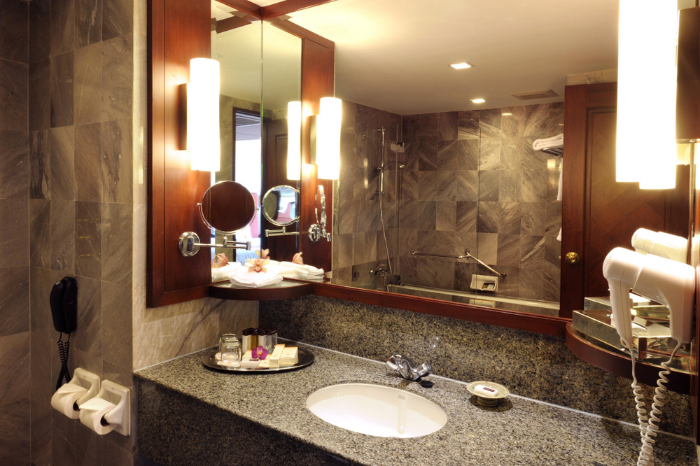 Bathroom-Rembrandt-Hotel-Bangkok.jpeg
