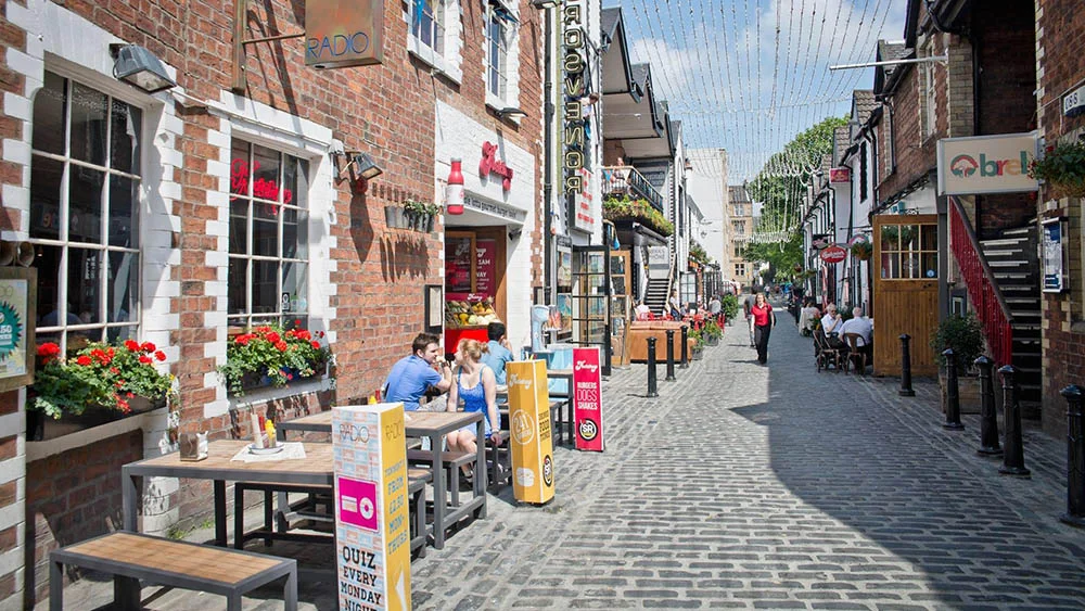 ashton-lane-sun-glasgow.jpg