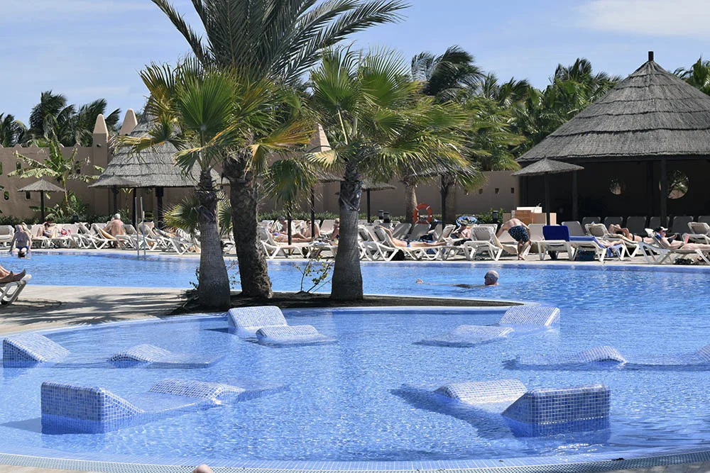 riu1.jpg