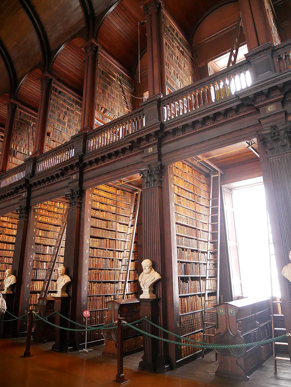 bibliotek.jpg