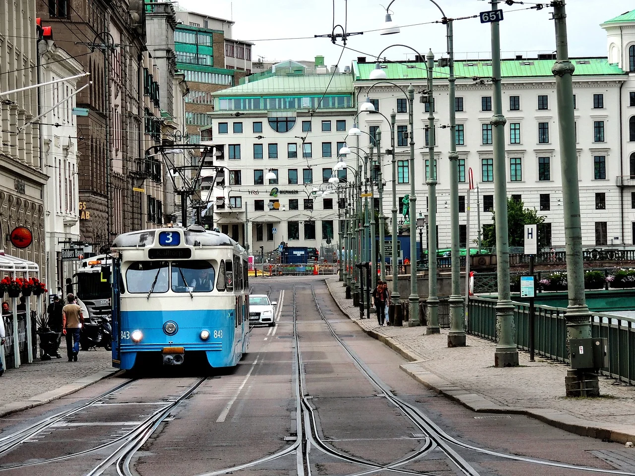 goteborgtram-2304870_1280.jpg