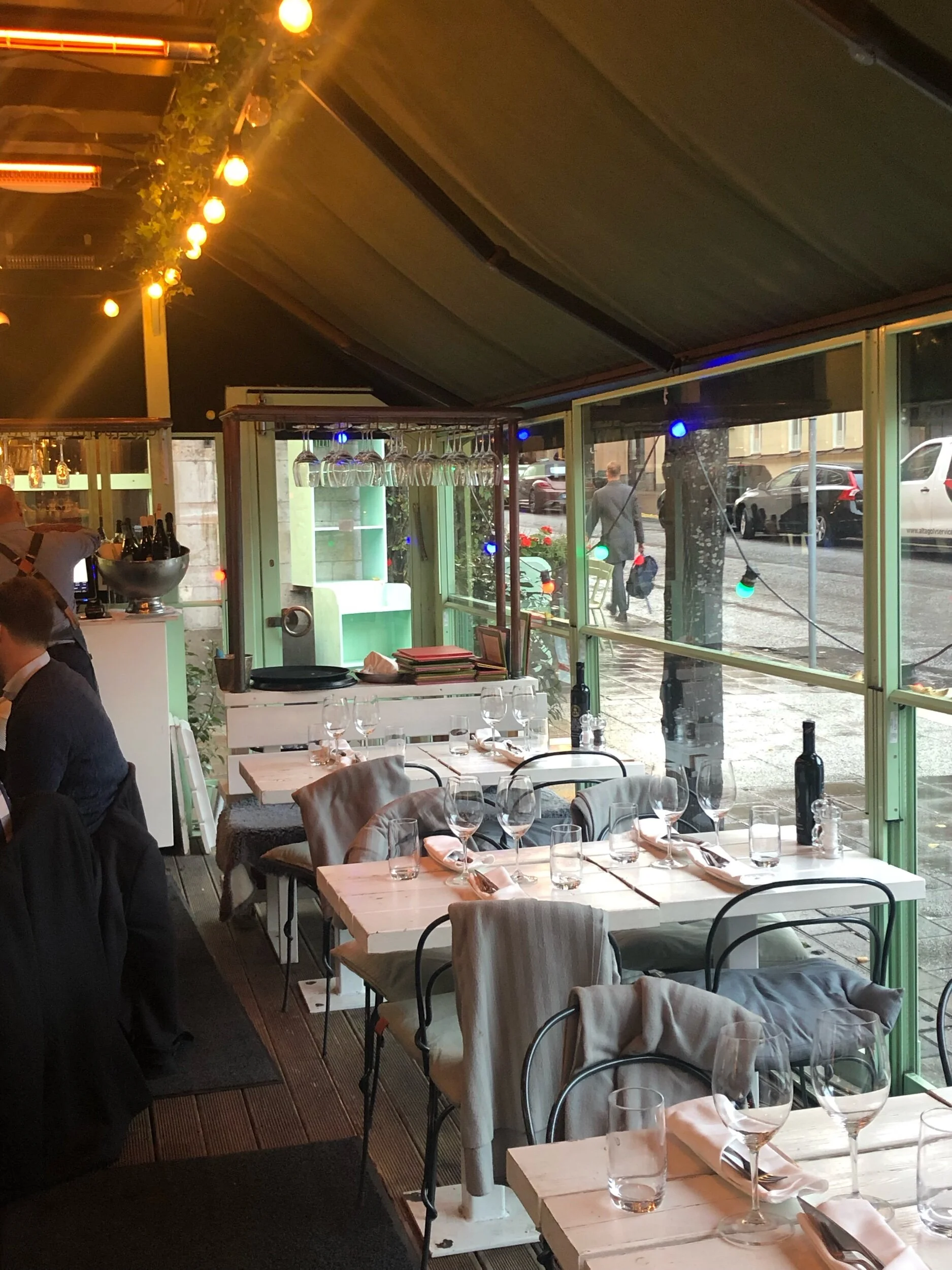 Bra restauranger vid — Come Fly with Me