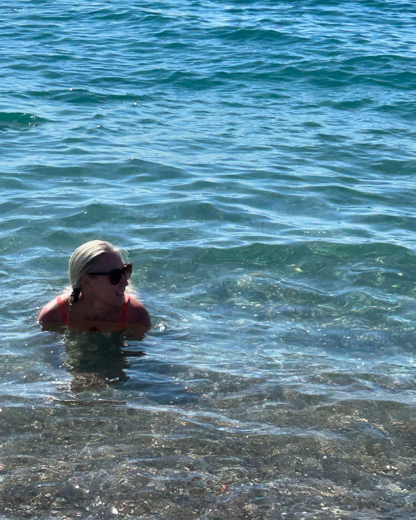 OTROLIGT h&ouml;stlov med 28 grader i luften, 24 i havet och 26 i poolen ☀️🌴 Vi tog en sista minuten till ett favorithotell utanf&ouml;r Side i Turkiet och det blev leverans 5 av 5. N&auml;r hotellet &auml;r destinationen och jag hann l&auml;sa tv&a