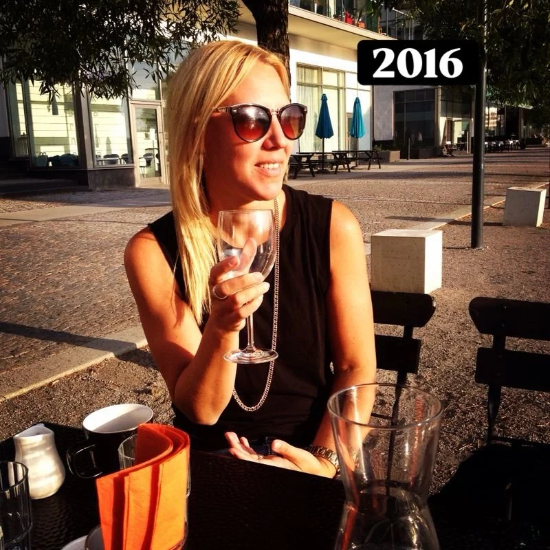 2016! Mitt h&aring;r var l&aring;ngt! Vi var en m&aring;nad i Vietnam och Hong Kong (men l&auml;ngtade bara till Thailand). Jag var i Slovenien. Warszawa. Madrid o Barcelona 🇪🇸 Jag tog Aramis till Prag. Vi var till Legoland (o den resan pratas det 