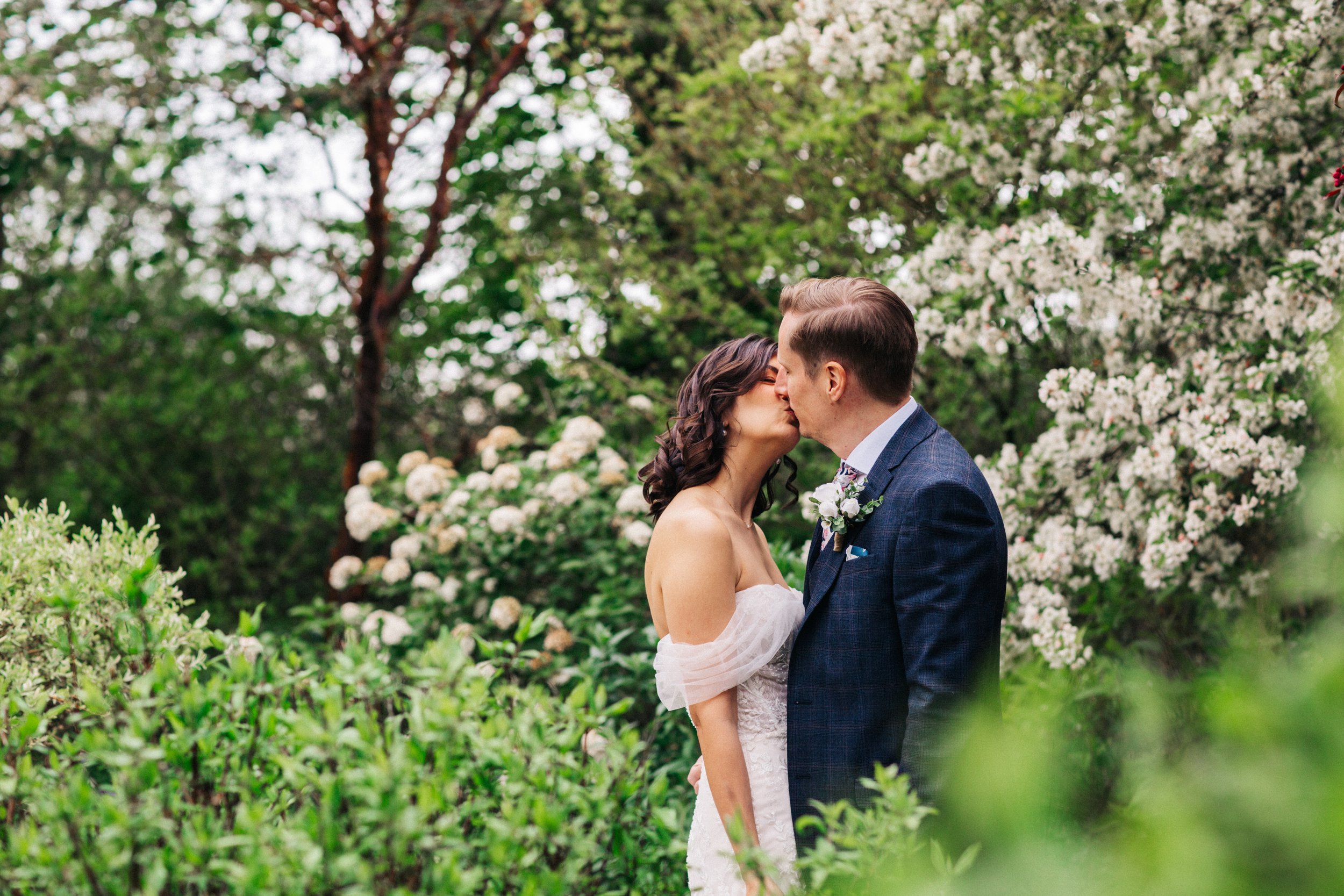Mr & Mrs Spink sneak peeks 7.jpg