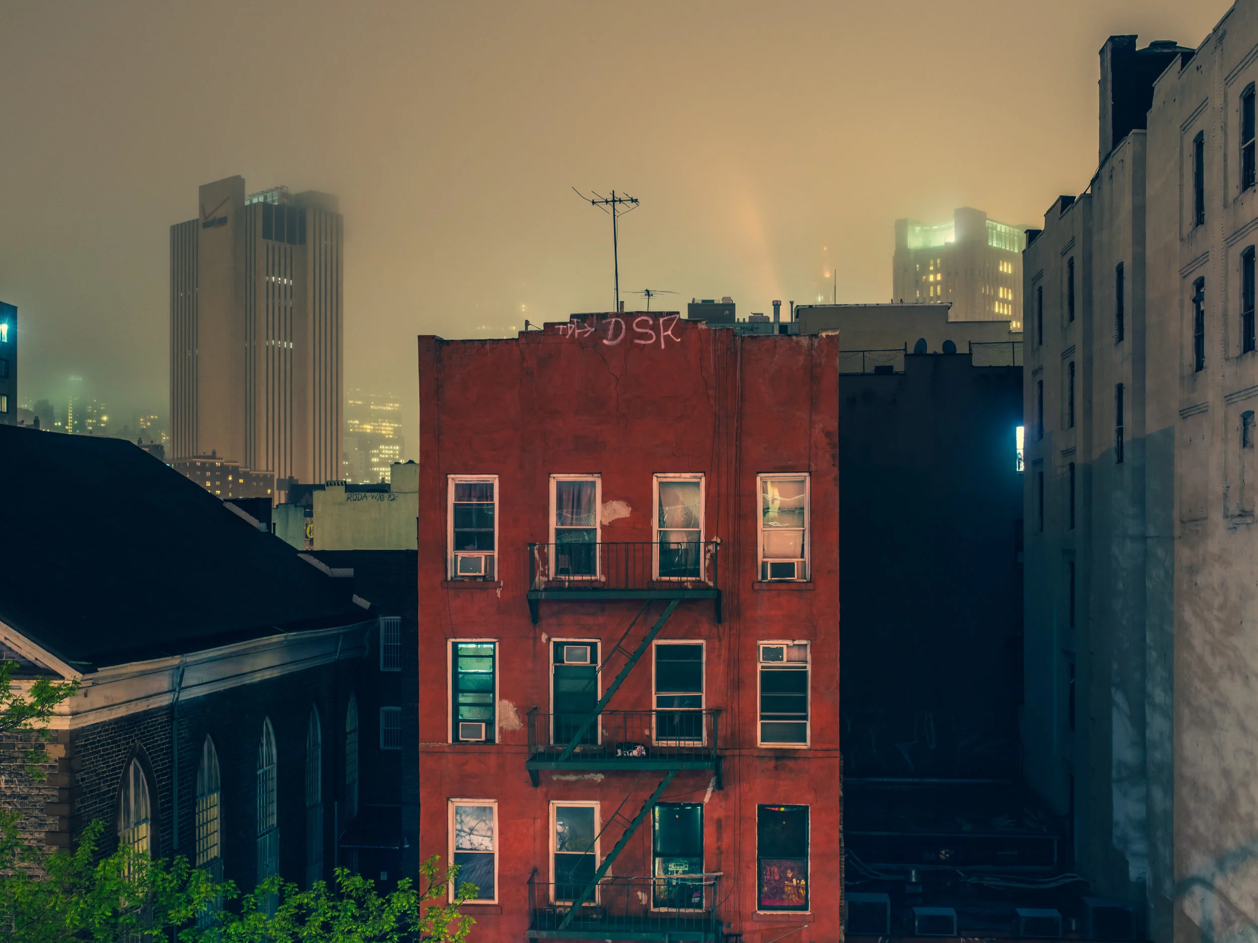 Red bulding, 2014.jpg
