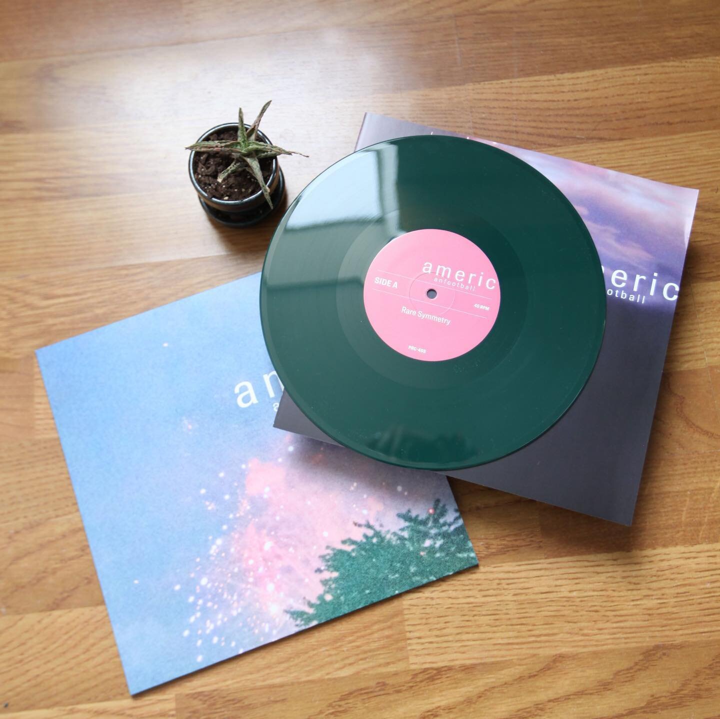 Rare Symmetry / Fade Into You 10&rdquo; is out today! 

**edit: early bird edition (dark green) is now sold out but the pink variant is still available!