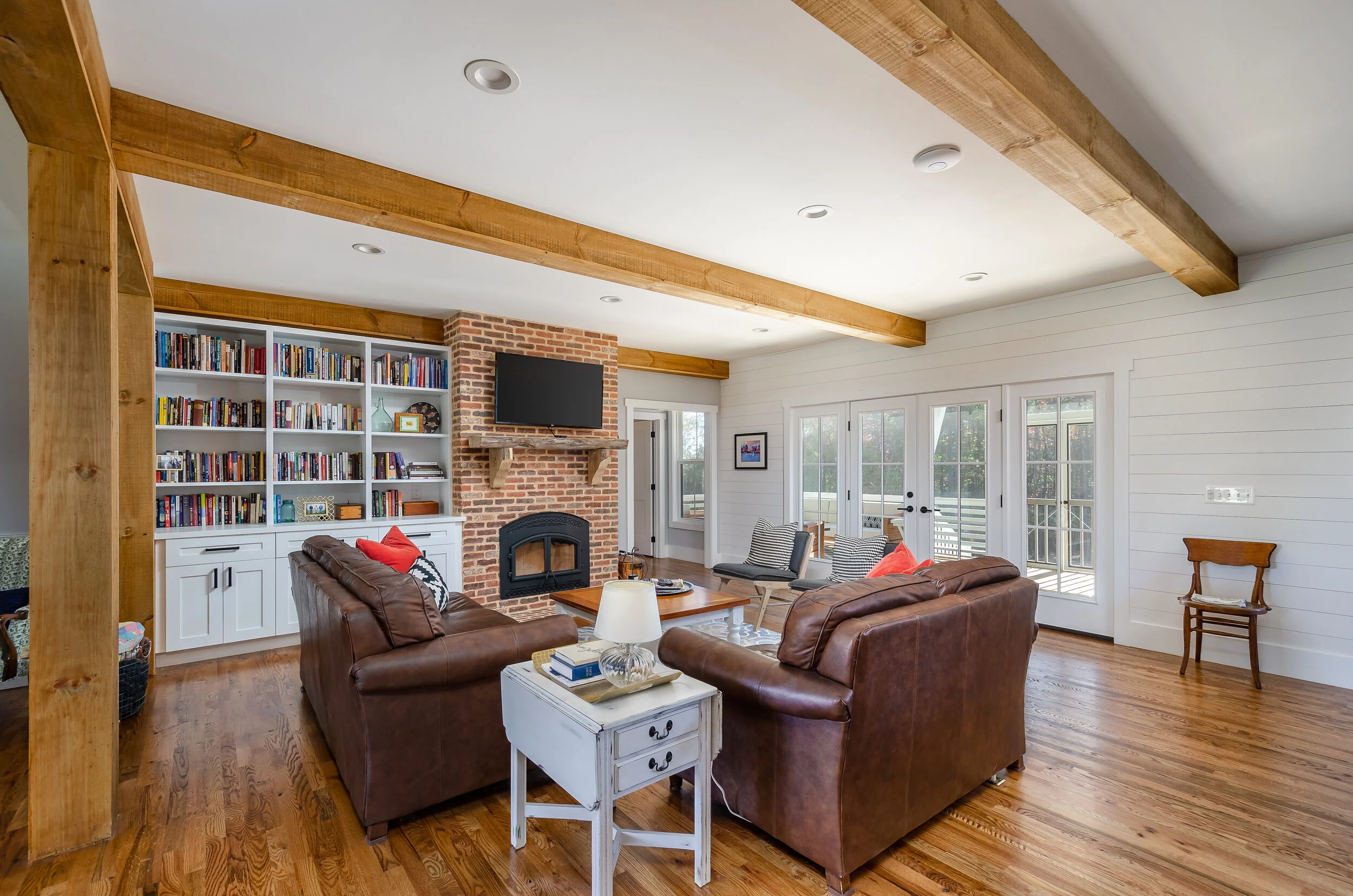 1429 Modern Farmhouse HiRes-30.jpg